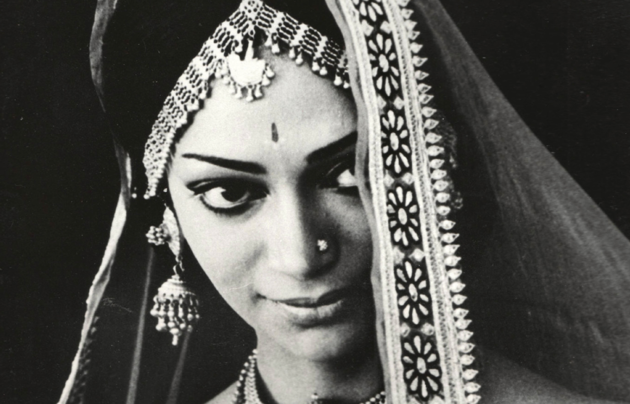 Simi Garewal Show - Former actor and popular tv show host si